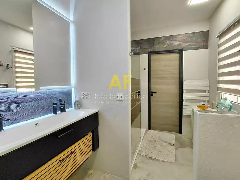Maison, 217,19 m²
