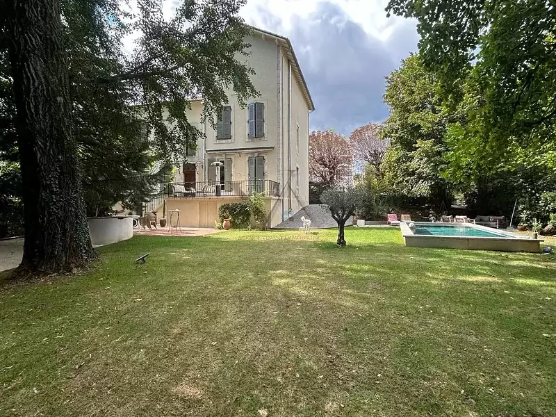 Maison, 242 m²