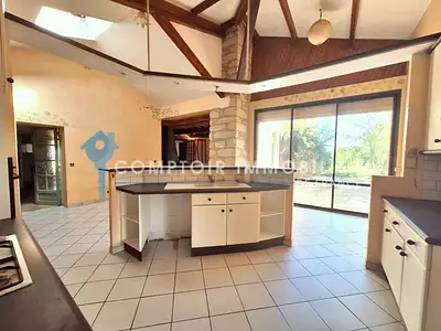 Maison, 195 m²