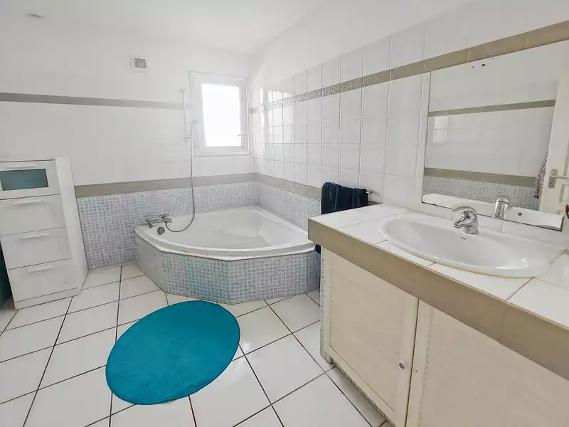 Maison, 136 m²