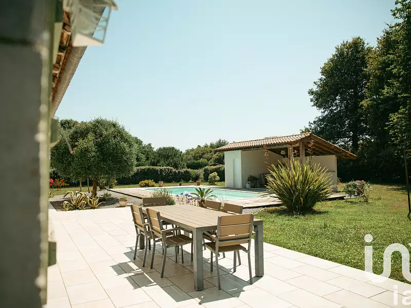 Maison, 180 m²