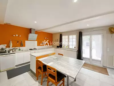 Maison, 240 m²