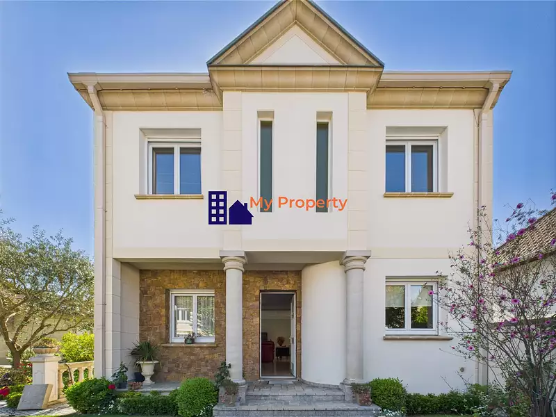 Maison, 140 m²