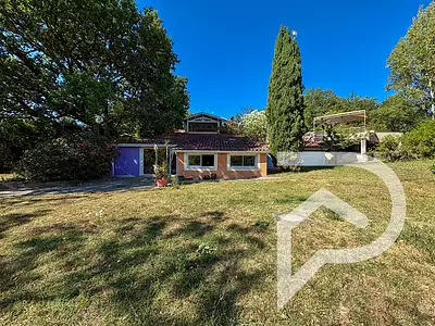 Maison, 242 m²
