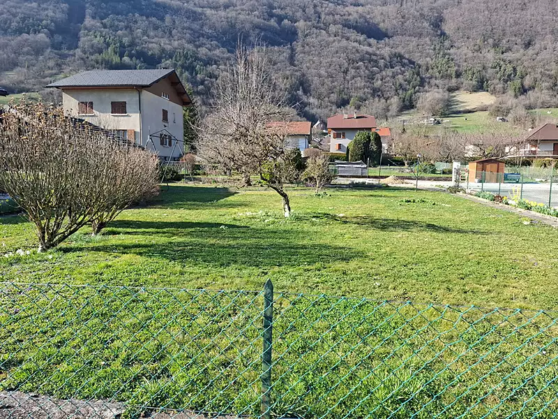 Terrain, 724 m²