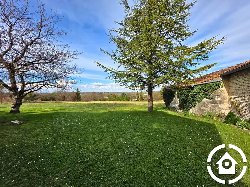 Maison, 318,67 m²