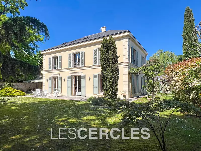 Maison, 270 m²