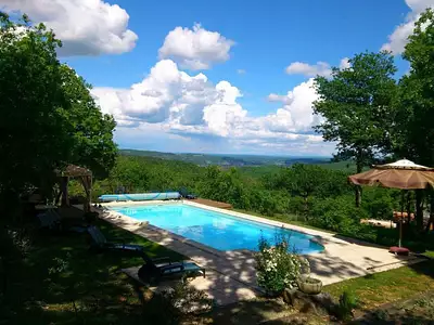 Maison, 596 m²