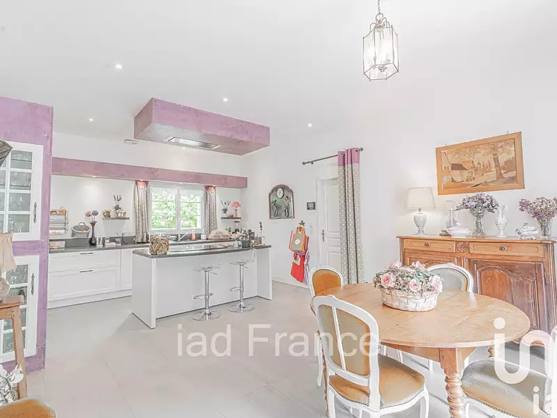 Maison, 270 m²