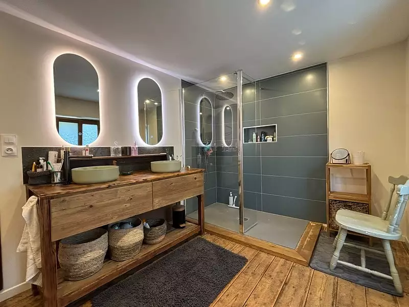 Maison, 253 m²