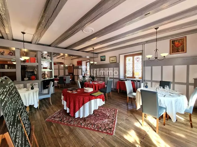 Immeuble, 1 220 m²