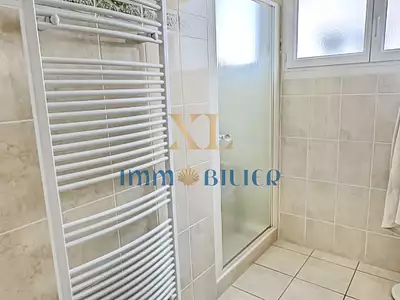 Maison, 166 m²