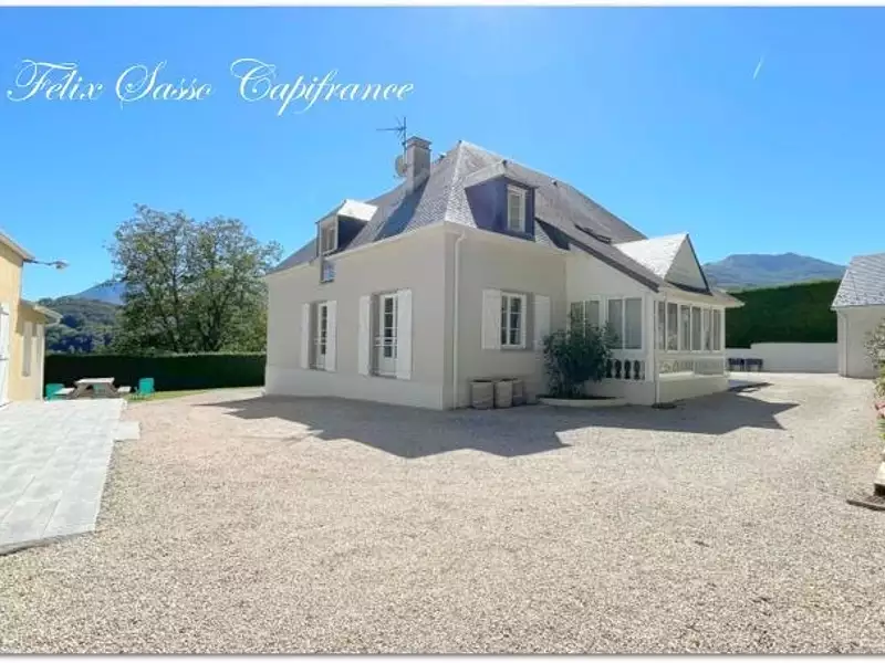 Maison, 220 m²