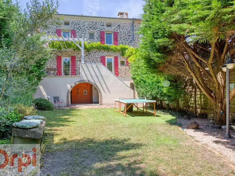 Maison, 243 m²