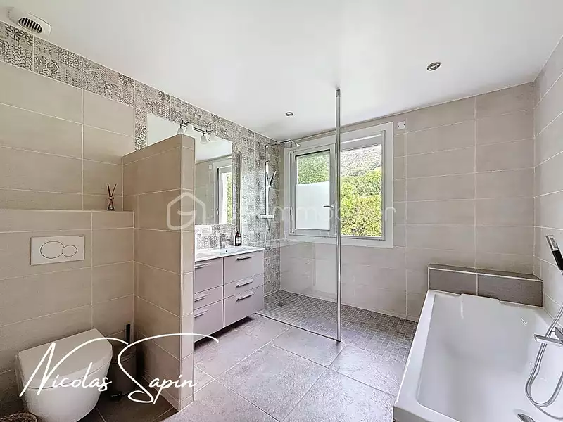 Maison, 170 m²