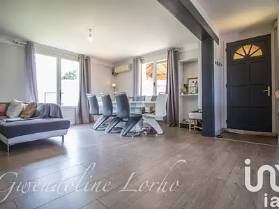Maison, 225 m²