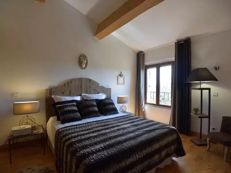 Maison, 196 m²