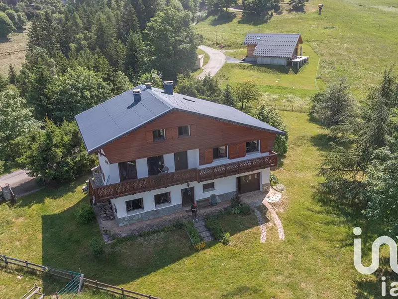 Maison, 227 m²