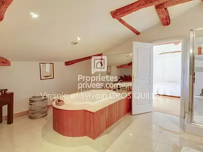 Maison, 284 m²