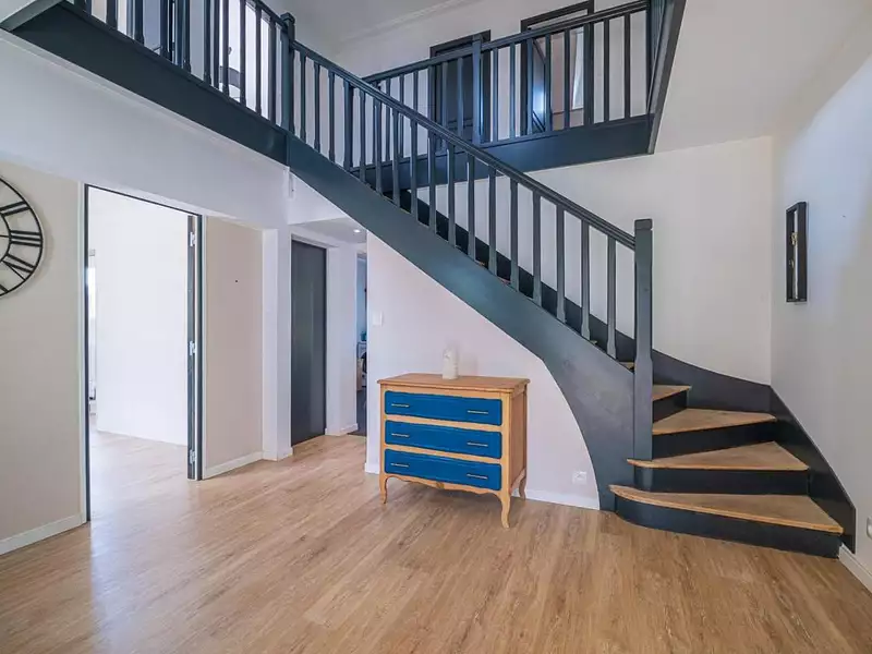 Maison, 261 m²