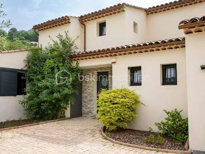 Maison, 262 m²