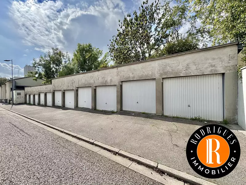 Parking, 165 m²