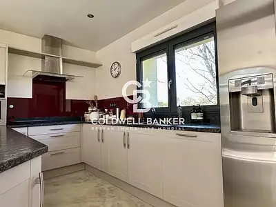 Maison, 243 m²