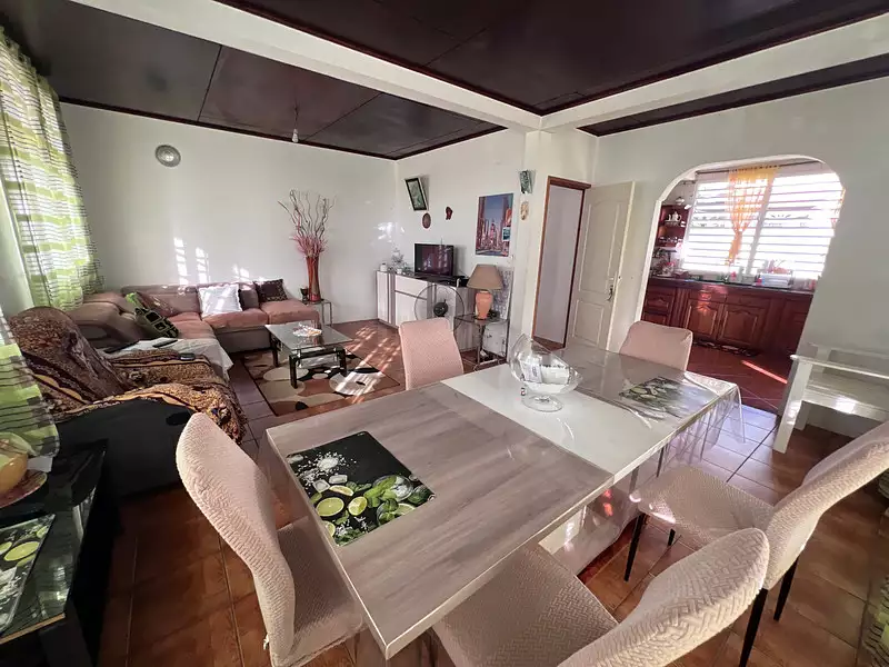 Maison, 221 m²
