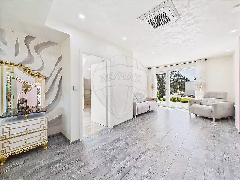 Maison, 255 m²
