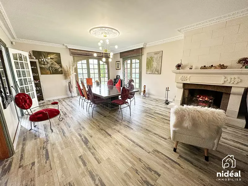 Maison, 198 m²