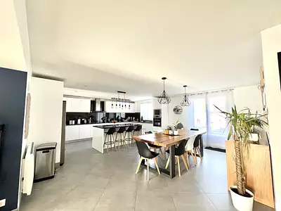 Maison, 185 m²