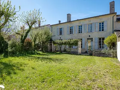 Maison, 235 m²