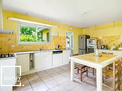 Maison, 220 m²