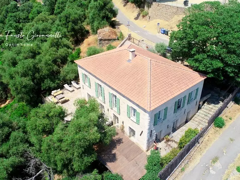 Maison, 175 m²