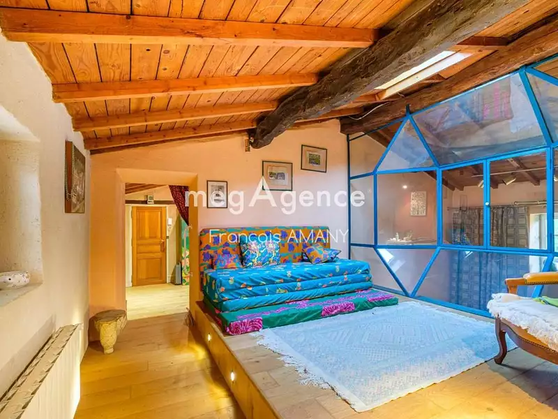 Maison, 250 m²