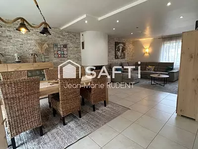 Maison, 132 m²