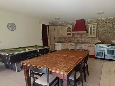 Maison, 950 m²
