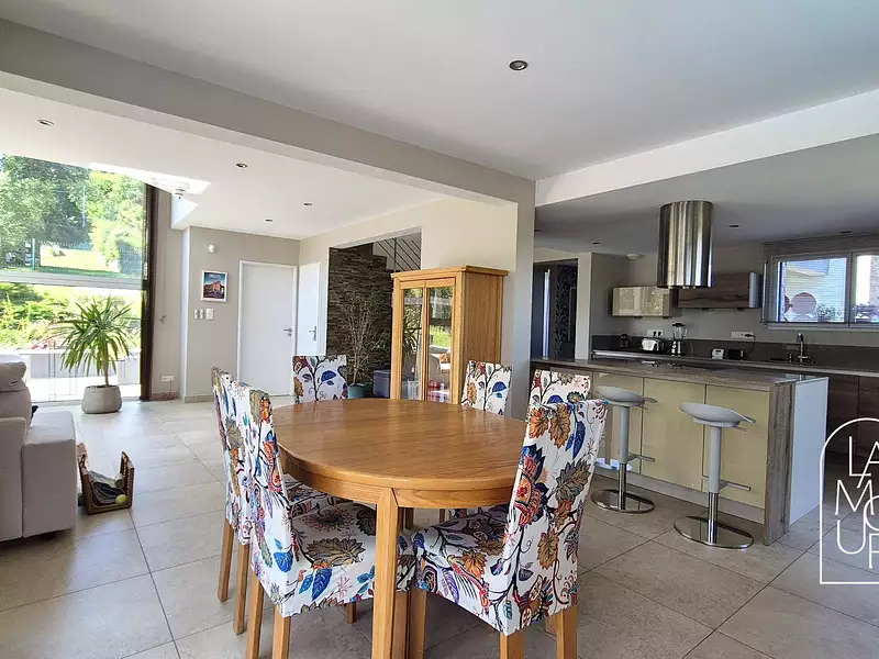 Maison, 164 m²