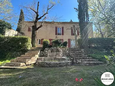 Maison, 310 m²