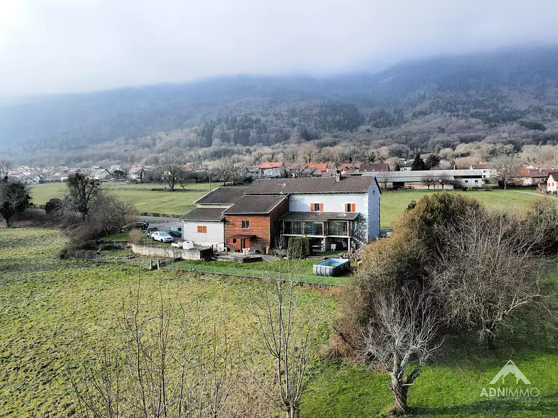 Maison, 176 m²