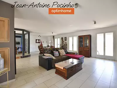 Maison, 166 m²
