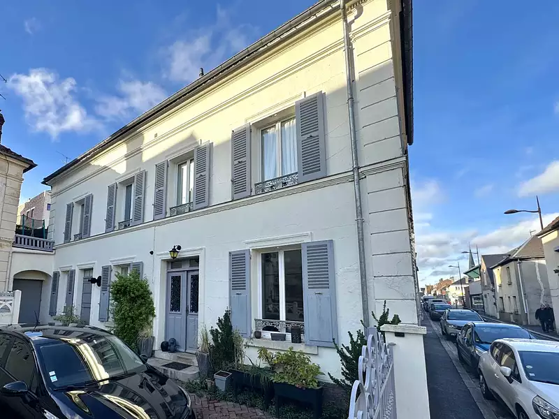 Maison, 180 m²
