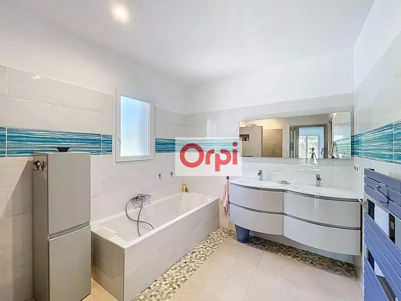 Maison, 145 m²