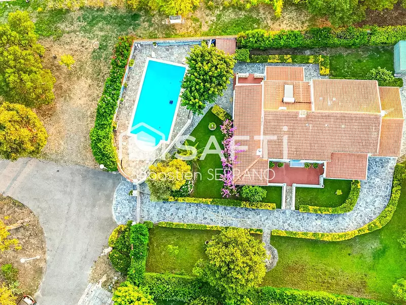 Maison, 158 m²