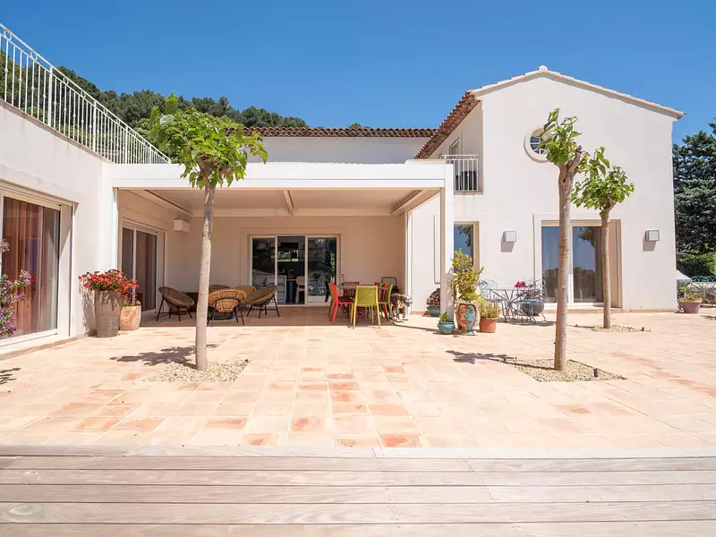 Maison, 268 m²