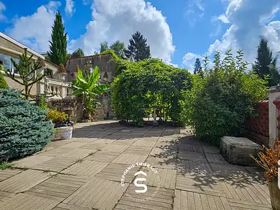 Maison, 252 m²