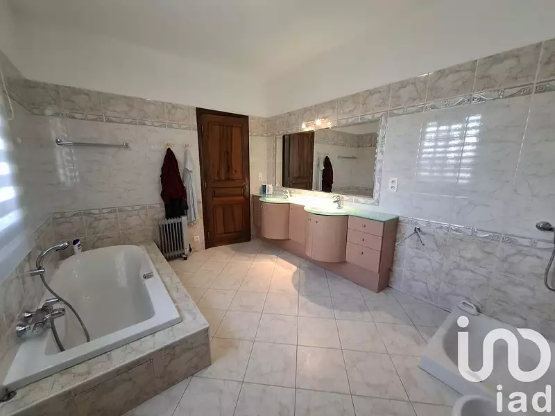 Maison, 391 m²