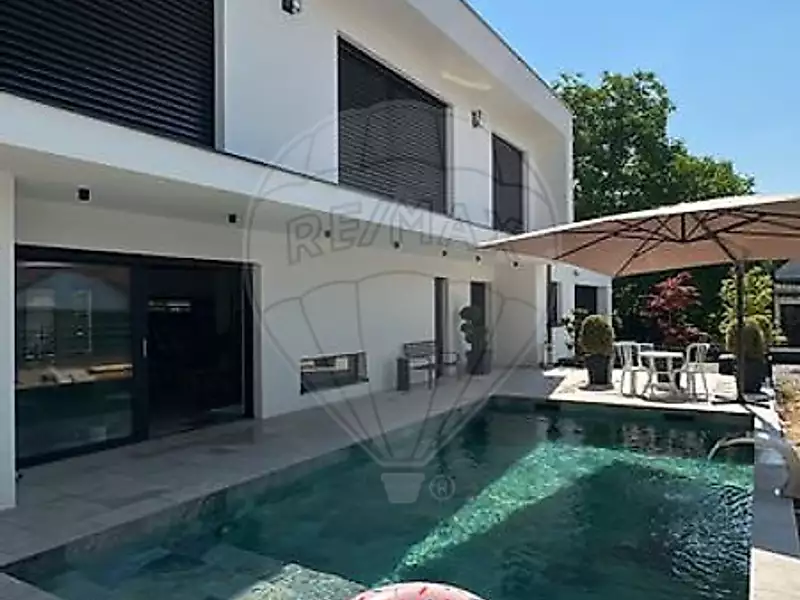 Maison, 348 m²