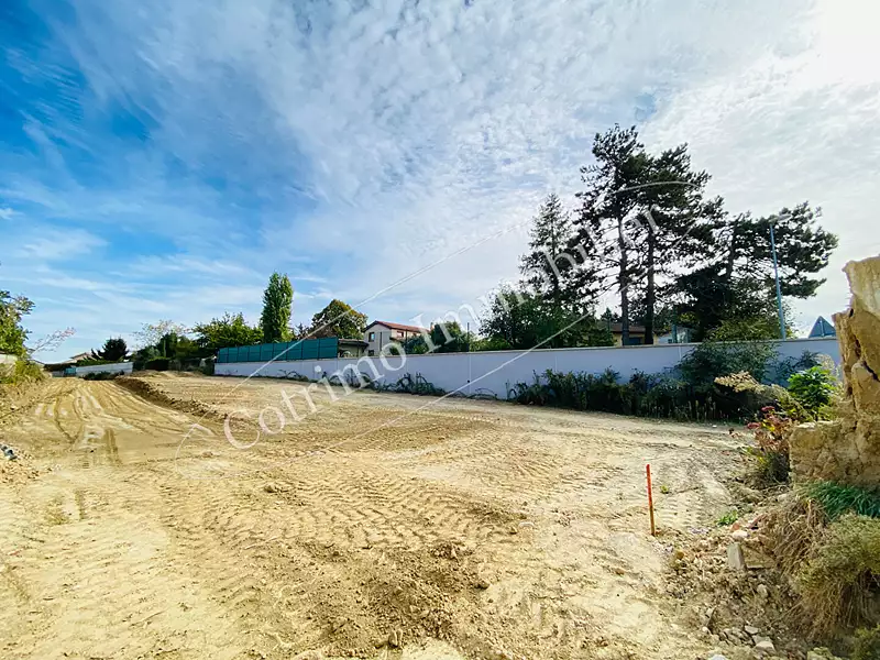 Terrain, 611 m²