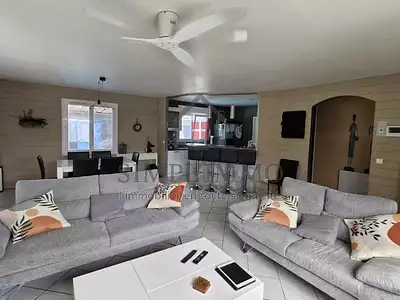 Maison, 153,5 m²